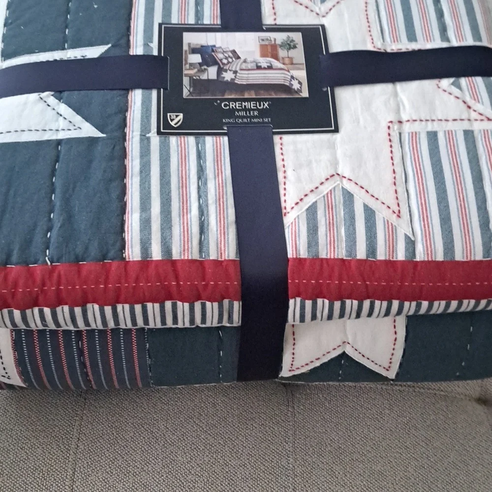 Cremieux Miller Patriotic Embroidered Print Mini Quilt Set